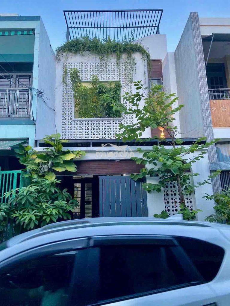 Nhà 3tầng đường 5m5 mân thái dt 80m giá bán 8ty500 triệu lh ***