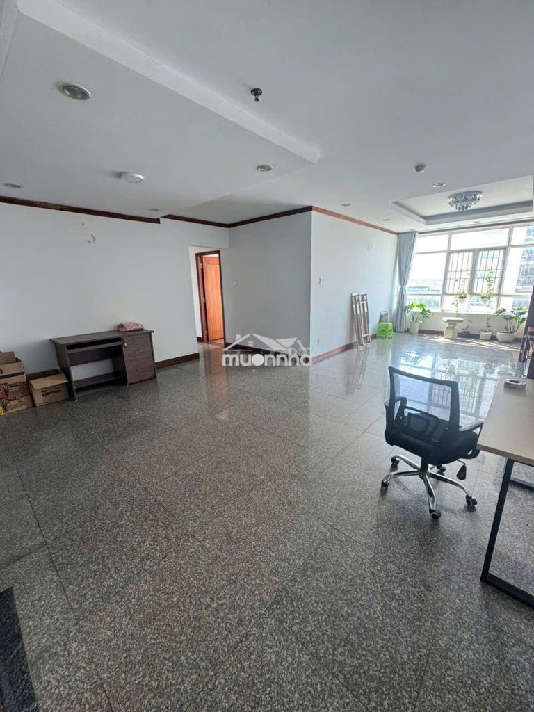Cho thuê căn hộ giai việt 115m2 2phòng có máy lạnh và rèm chỉ 11tr5