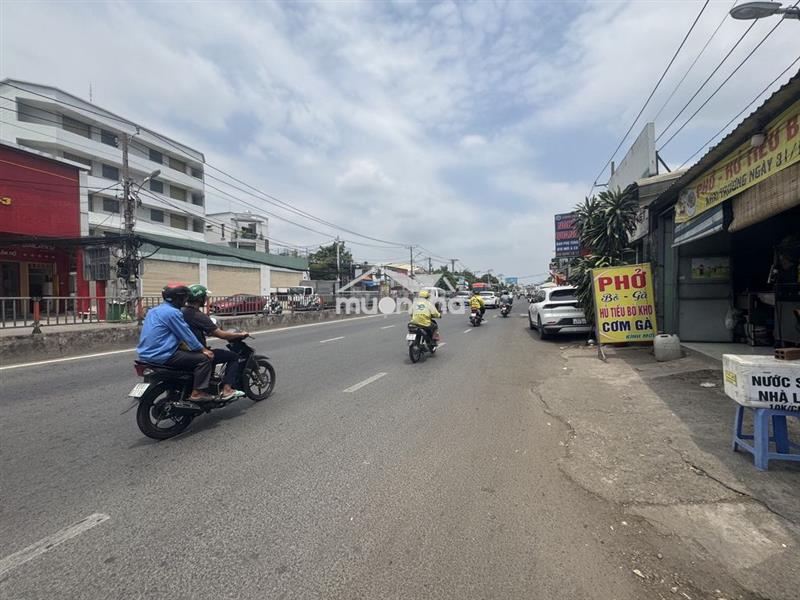 Mặt tiền ql 13 – 890m² (12x55) – 24 phòng trọ ~80tr/th – ngộp bank
