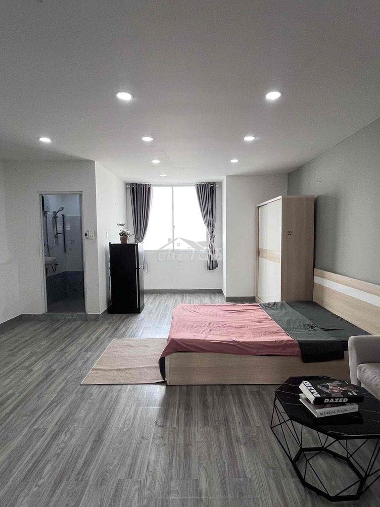 Chdv full nội thất penthouse va studio ban công cửa sổ nga etown tb