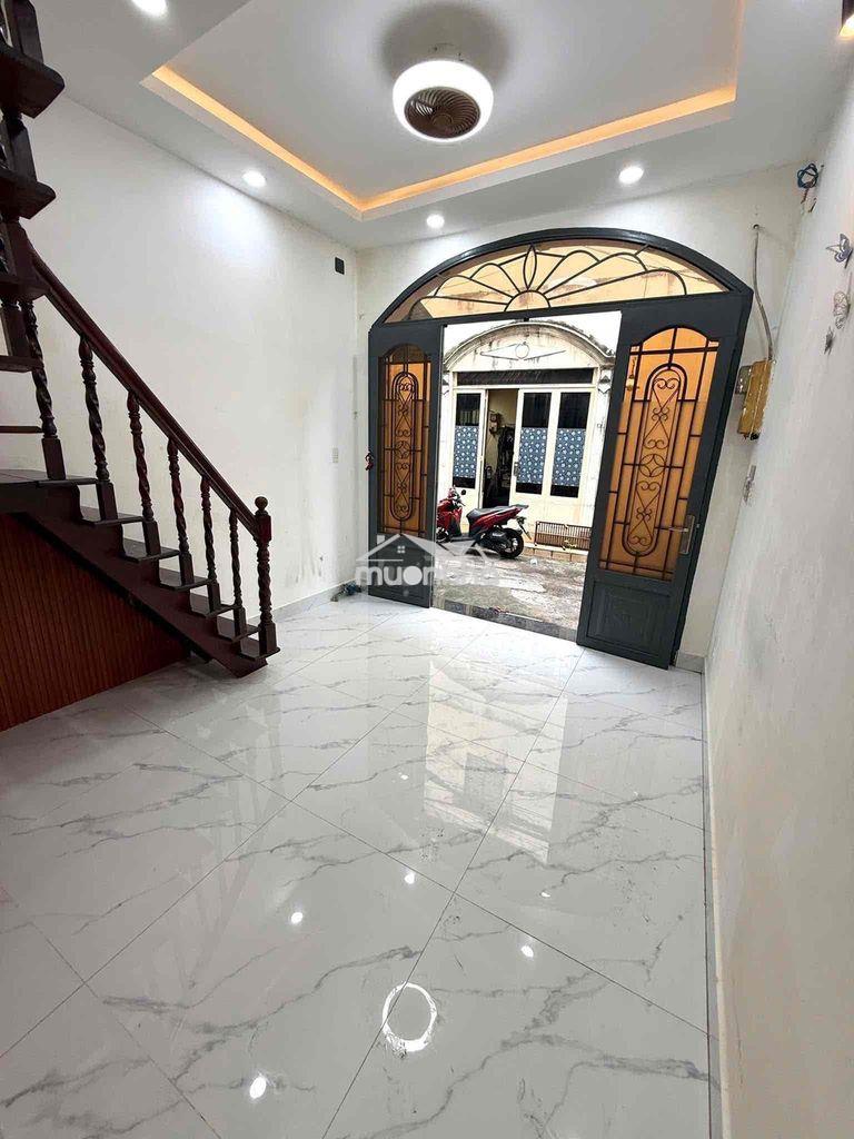 Hẻm 3m trần hưng đạo,p2,q5; 3.2 x 8m( 1 lầu bê tông)