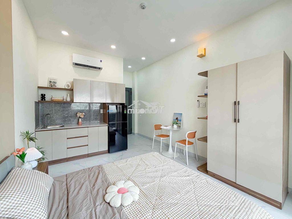 Studio ban công mặt tiền phạm hữu chí mới xây - 2