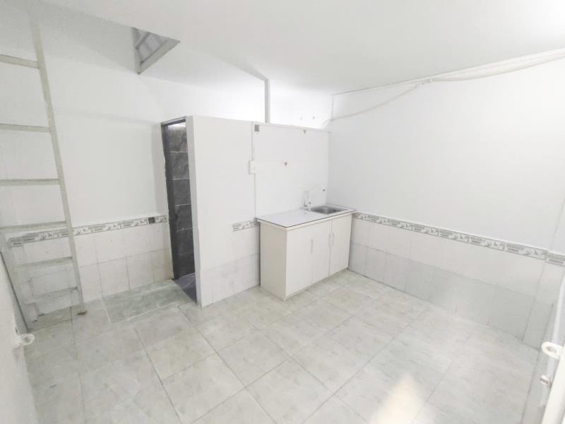 Trống trọ trong dãy, có gác máy lạnh, cửa sổ trời chỉ 2900k - giảm 50% tháng đầu - 2