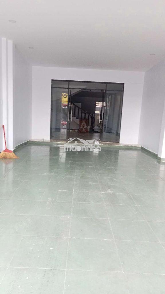 Mặt tiền gần chợ hạt điều. 1 lầu 2pn 2wc. 5*26.  - 2