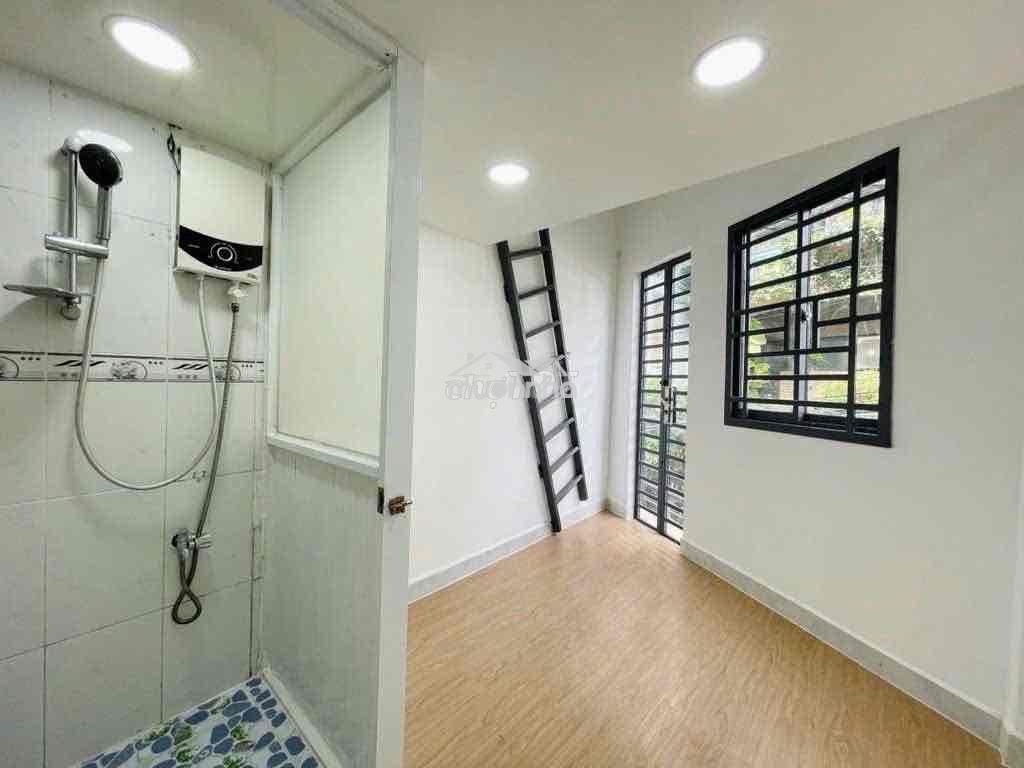 Diện tích 24m - trệt - lửng - 2 phòng ngủ - 4