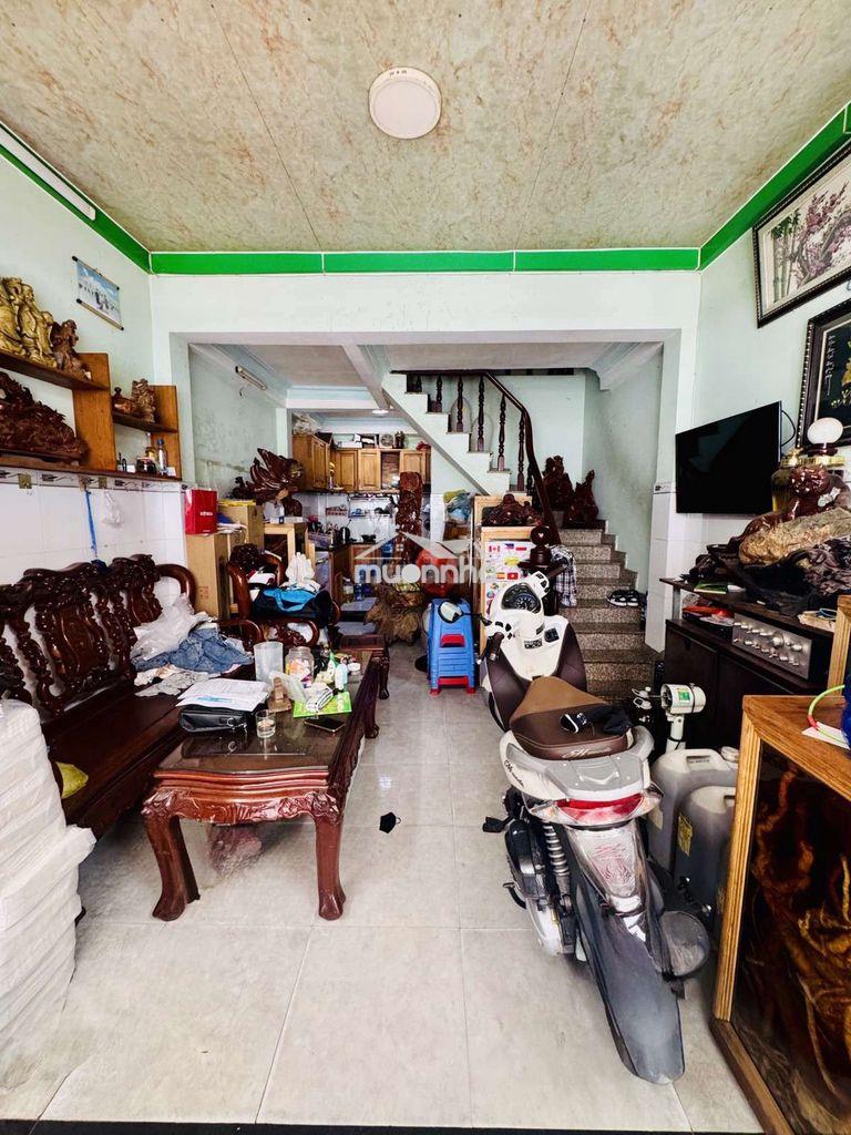 Nhà tốt tán thắng, 40m2, 5 tầng giá 5,x tỷ