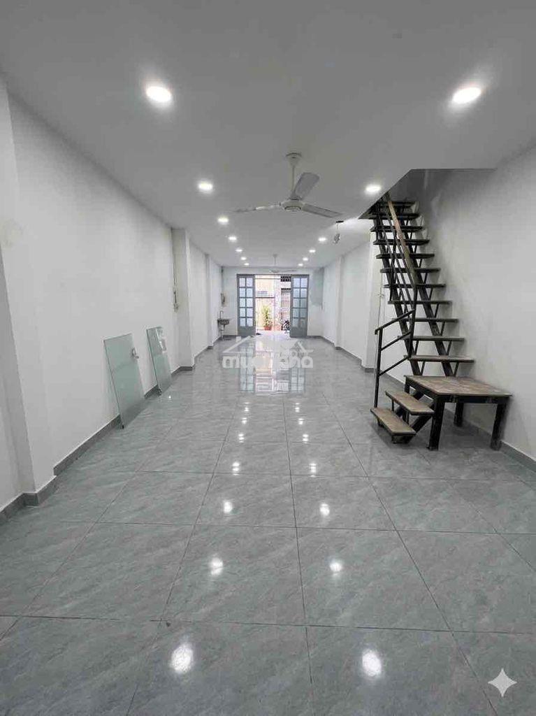 Cho thuê nhà 4.1x18m 1 lầu 2pn 13tr  hẻm 6m thông.
