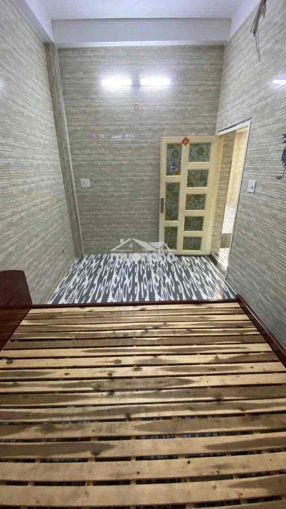 Cho thuê nhà đường âu cơ gần ngã tư lạc long quân - âu cơ- 4pn - 3wc - 3