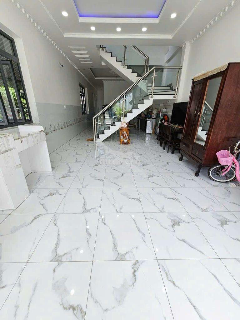 Nhà phố sân vườn đẹp gần chợ xóm vắng và vincom550 tp. dĩ an - 2