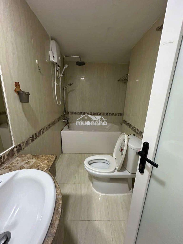 Cần cho thuê căn hộ 45m2 đường nguyễn biểu f2 q5