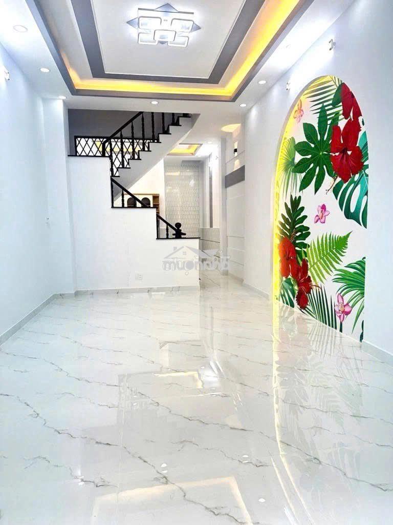 Bán nhà 2 tầng - ngang 5m - hẻm oto - nơ trang long