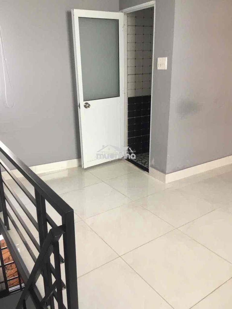 Nhà nguyễn thượng hiền, gv, 1 trệt 2 lầu, 4,2mx7m, 3 phòng ngủ, 3wc - 4