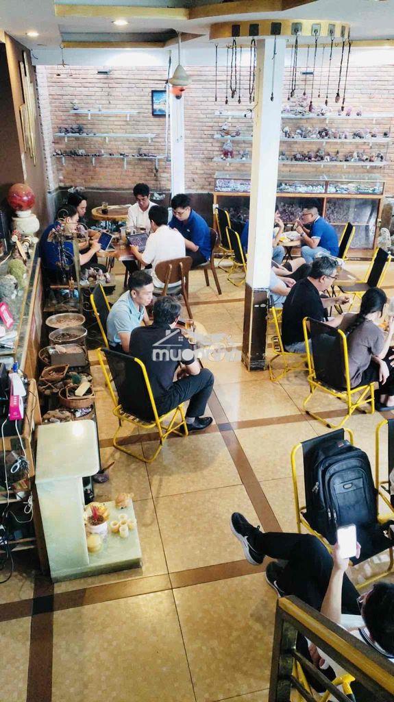 Sang mặt bằng cafe máy lạnh 2 mặt bằng q10