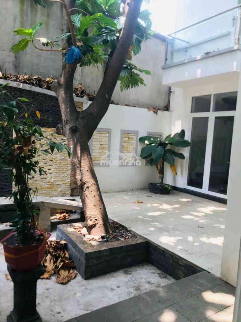Nhà 1  lầu kiểu biệt thự sân vườn đang cho thuê dòng tiền 25 triệu /th