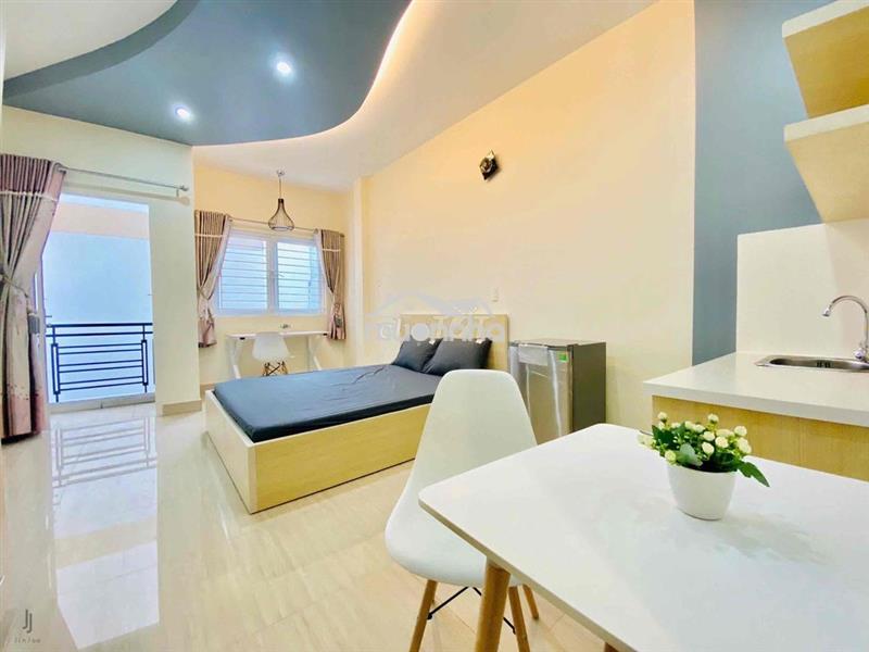 Thuê ngay studio ban công thoáng mát 35m2 sát bên chợ bà chiểu giáp q1