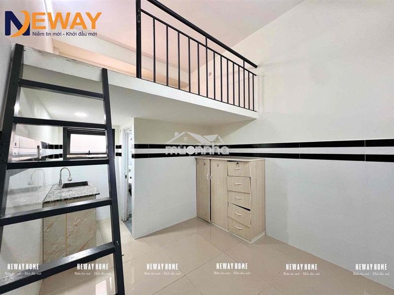 Phòng gác sẵn máy lạnh giá rẻ ngay ngã 4 bốn xã, giáp tân phú