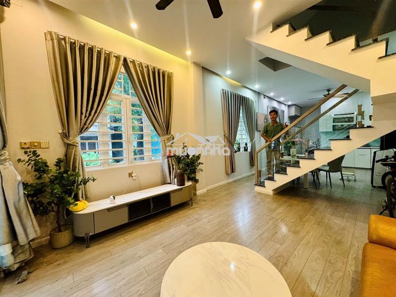 Cho thuê nhà góc 2 mặt tiền đường đặng thùy trâm, bình thạnh, giá 20tr
