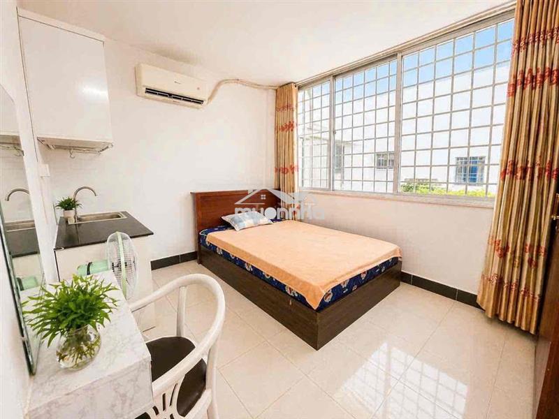 Cho thuê studio cửa sổ trời to gần đại học văn lang đầy đủ nội thất