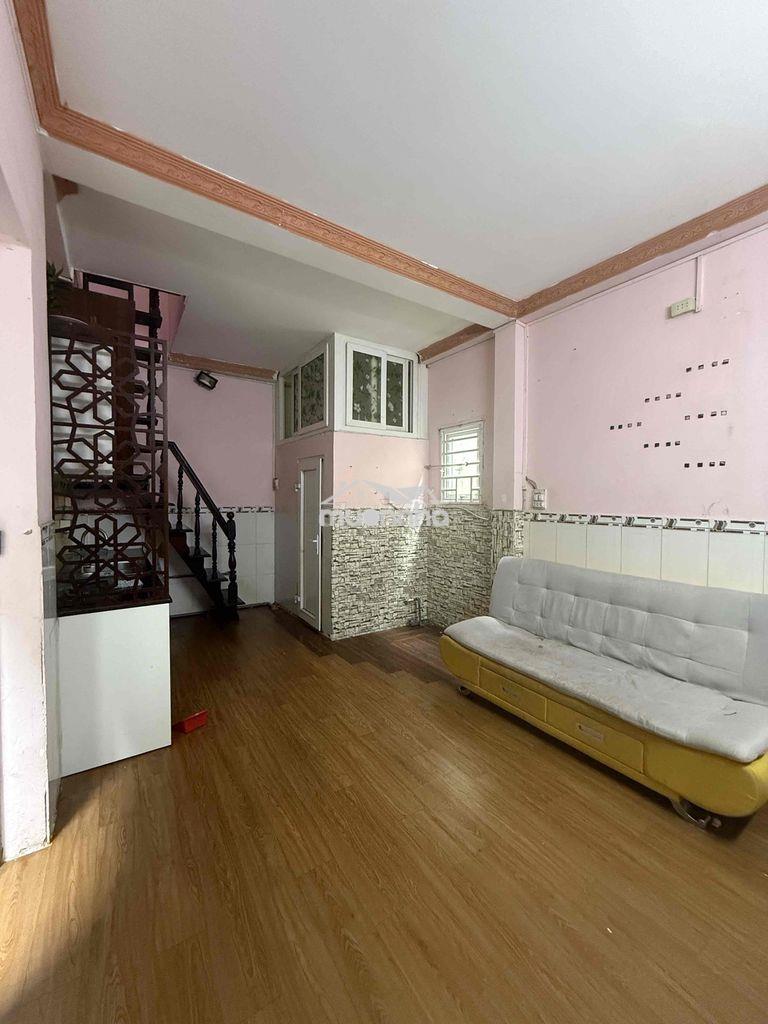 Nhà thuê hẻm tân phú: 6.000k/tháng. 3,6m x 5,9m - 2