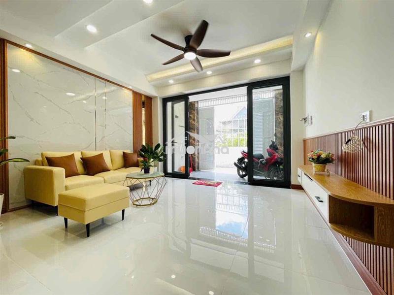Nhà đẹp giá rẻ hẻm xh thông đối diện gigamall phạm văn đồng