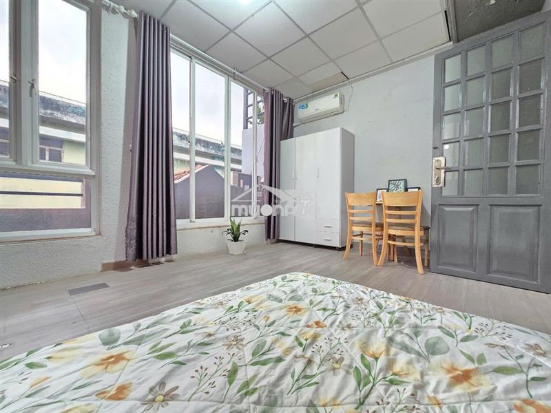 Cho thuê chdv, 2 pn, tân bình, tách bếp, cửa sổ, 40m2, 8tr5