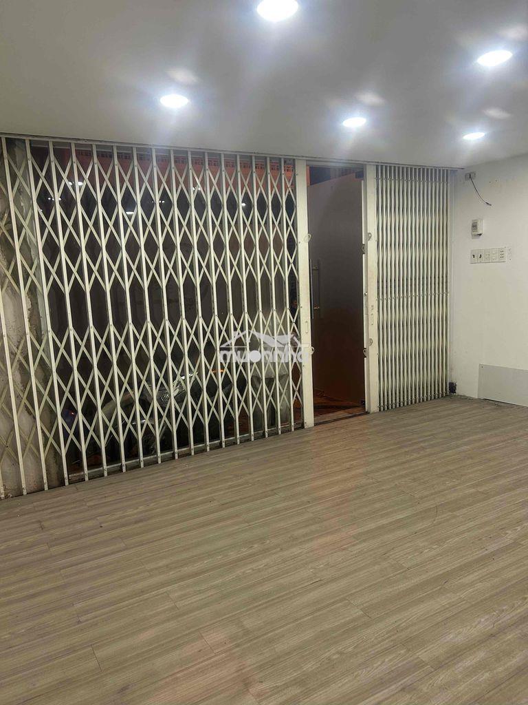 Cho thuê nhà nguyên căn quận 1 mặt tiền - 2