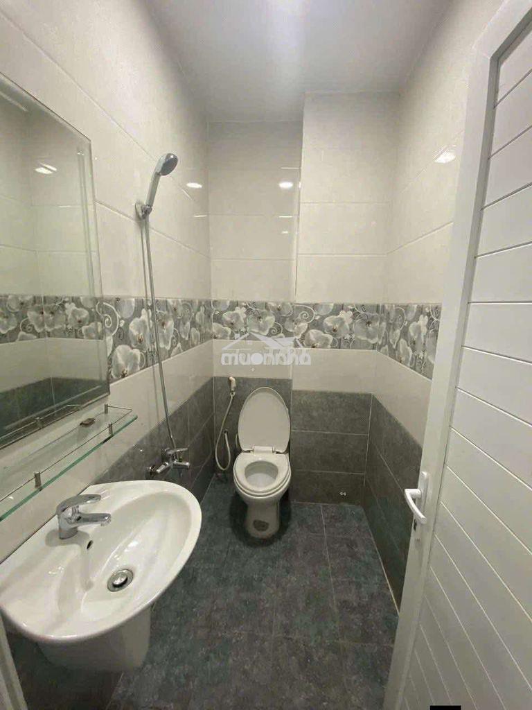 Nhà đẹp sạch sẽ, trệt, 2 lầu, 4pn, 5wc, hẻm xe tải - 4