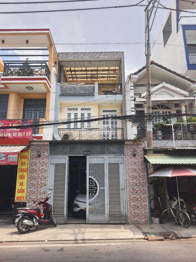 Nhà phố 3 lầu 5x20m ,bà điểm _ hcm