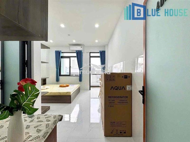 Căn hộ cho thuê 40m2 ban công rộng ngay vòng xoay dân chủ quận 10