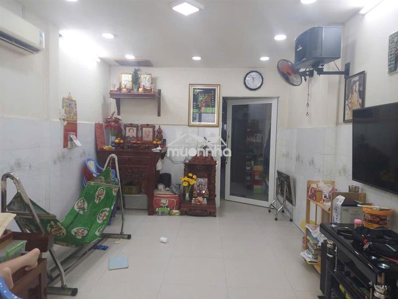 Cho thuê nhà hẻm 3m bà hom, 3.5 x 12m, 1 lầu 3 phòng ngủ, giá 7.5 tr!