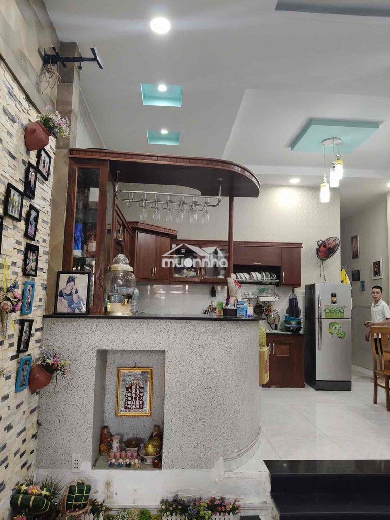 Dưới 5 tỷ – hẻm xe tải 5m – ngay ngã tư trung chánh – shr riêng