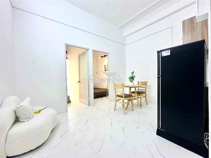 Cho thuê căn hộ 2pn + 1 pk thoáng mát ngay chợ hạnh thông tây
