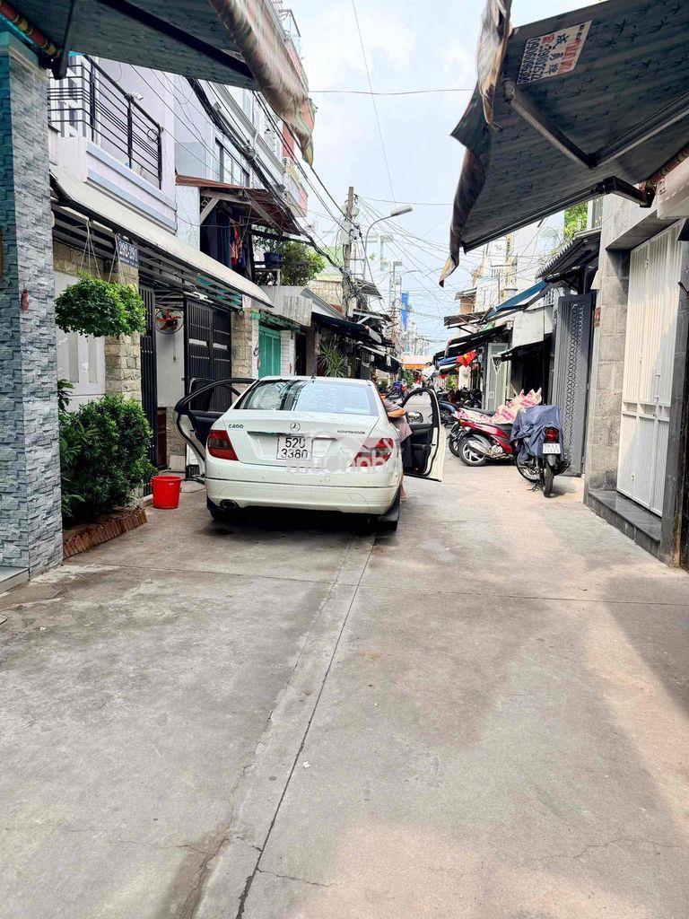 Nhà hẻm xe hơi 166 nguyễn duy 2 lầu