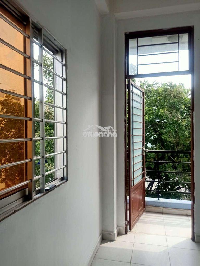 Phòng trọ 15m2 trần văn đang phường 11 quận 3 