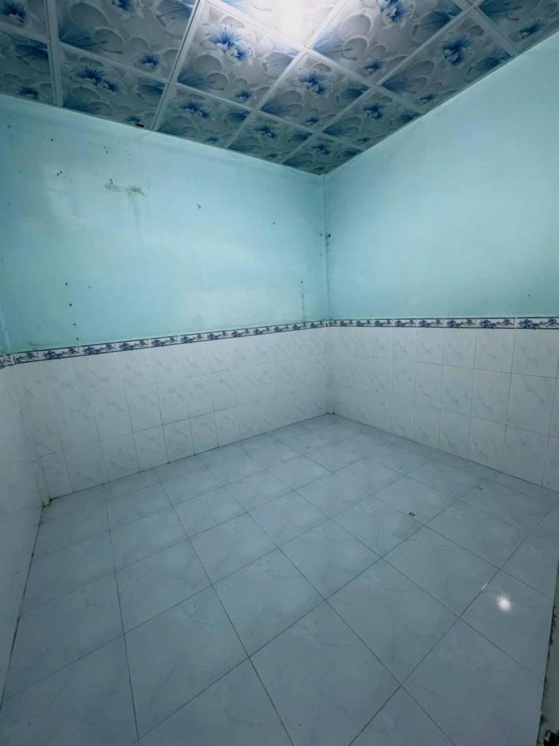 Hàng ngộp bán nhanh nhà c4 gần trung tâm hóc môn, 80m2, 970trieu, sổ sẵn - 2