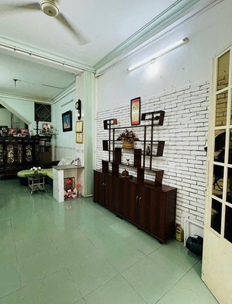 Nhà mặt tiền nguyễn trãi, giá rất hợp lý. kinh doanh cho thuê rất tốt. - 3