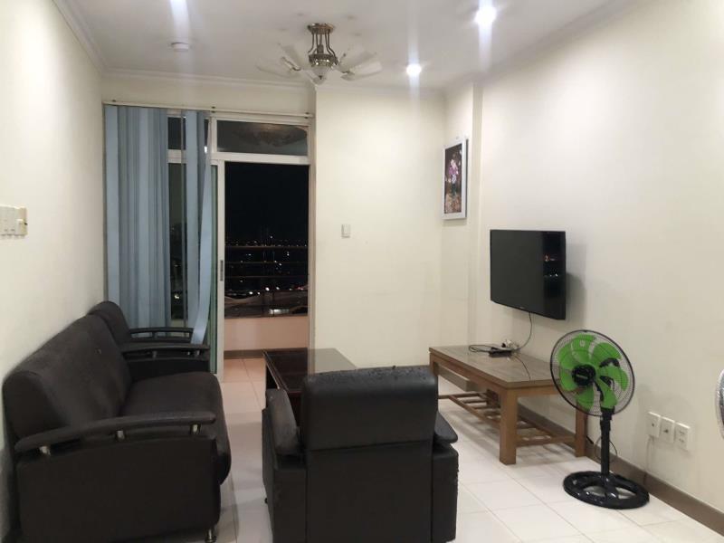 Cần cho thuê gcăn hộ phúc thịnh quận 5, dt : 74 m2, 2pn, 1wc, giá : 10 tr/th,