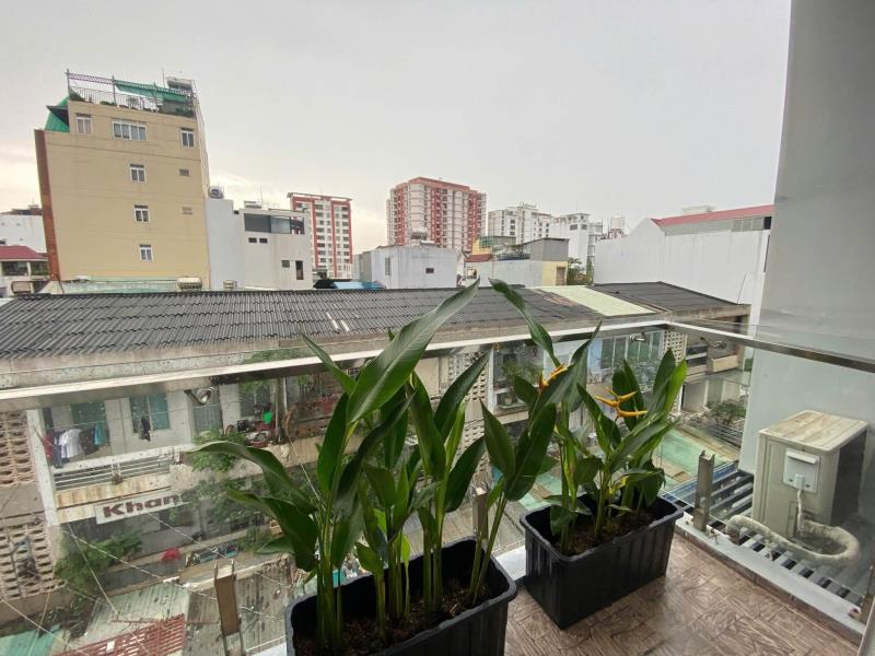 Cho thuê căn hộ ban công dạng, máy giặt có gác ( duplex ) gần đh hutech,uth,hiu,uef,ftu. tân cảng - bình thạnh - 2