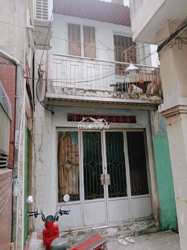 Bán nhà q.4 giấy tờ chính chủ