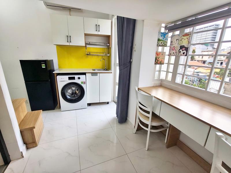 Cho thuê căn hộ ban công có gác ( duplex ), máy giặt riêng, trung tâm phú nhuận - 3