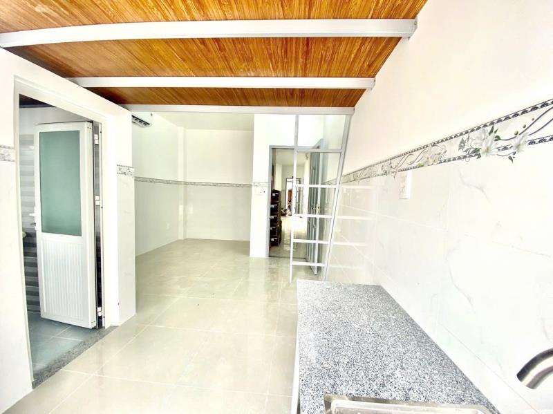 Duplex ban công thoáng mát giá rẻ ngay gần ngã tư bình thái - 3