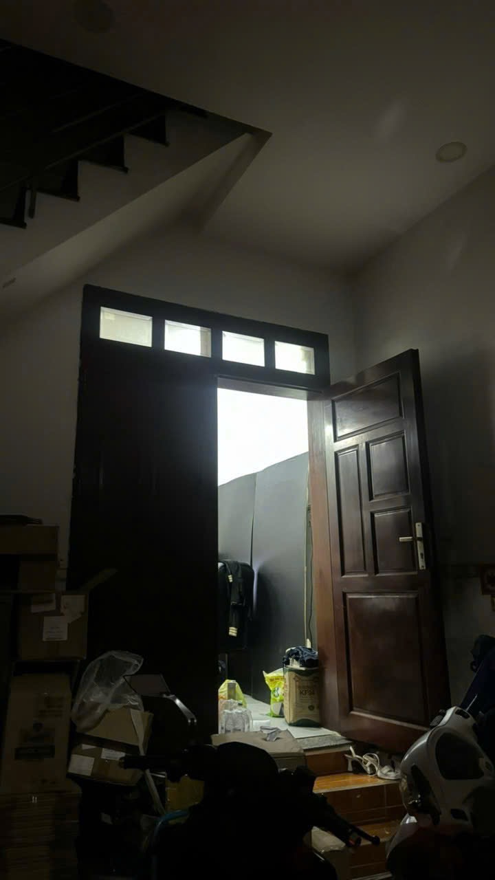 Chính chủ bán nhà âu cơ hẻm 5m 4 tầng