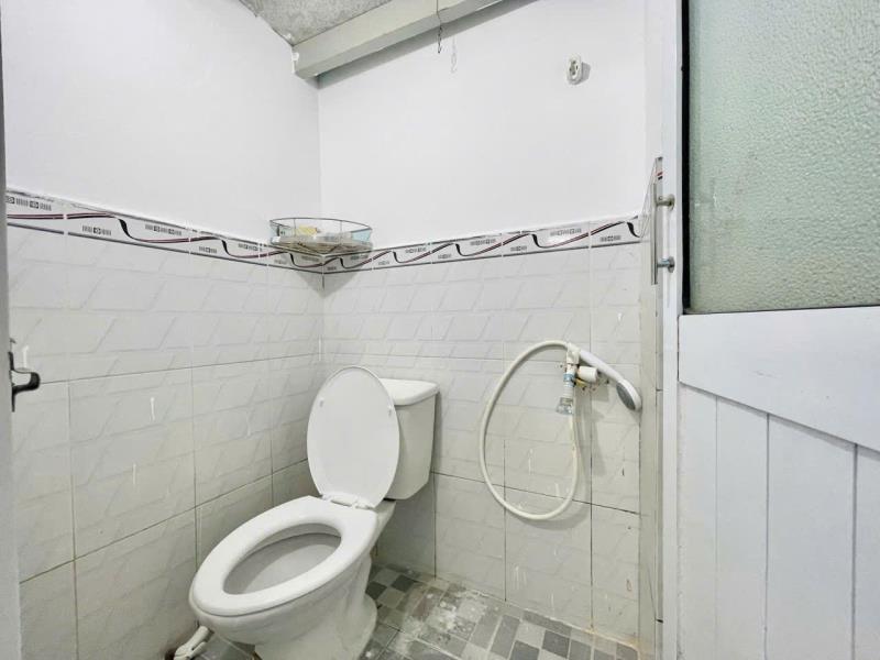 Phòng trọ có gác ngay đại học văn lang cơ sở 3 - 4