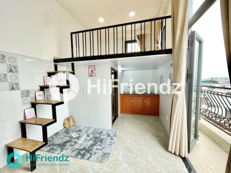 Duplex ban công cho các bạn sinh viên đại học văn hiến