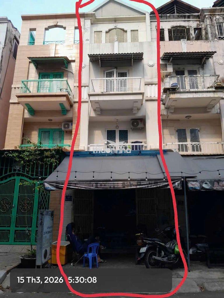 Đầu tư nhà cho con học trường rmit