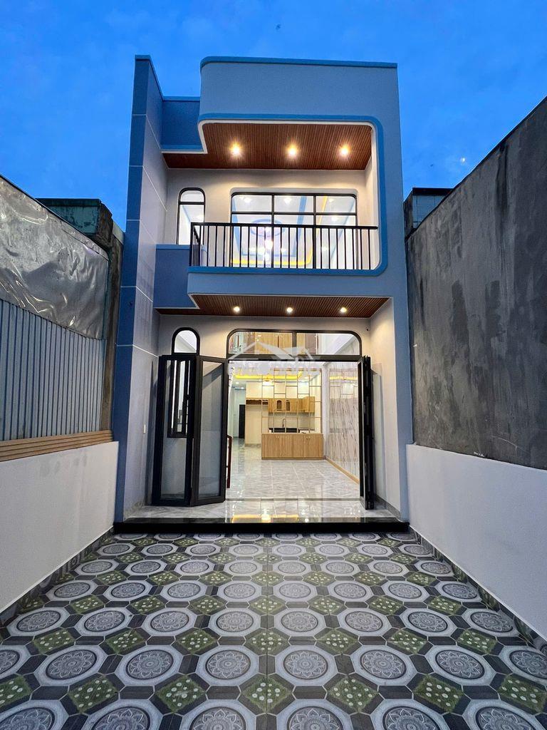 Nhà mới xây hoàn toàn ngay kcn mỹ phước
