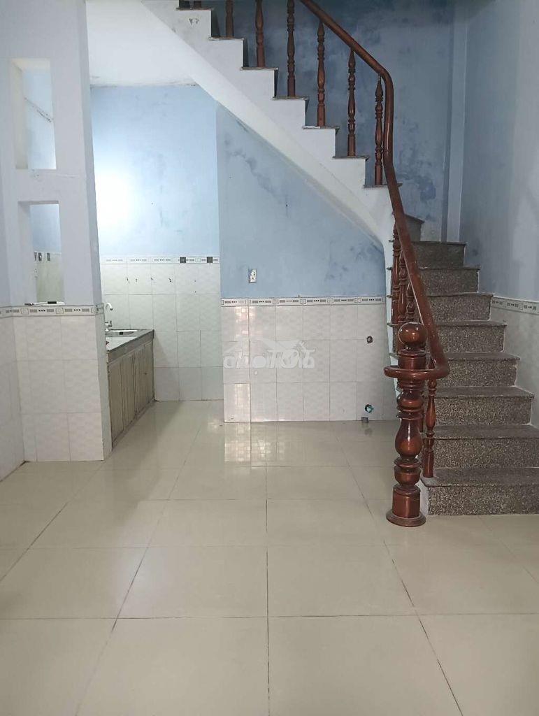 Nhà mới sơn thích hợp cho gia đình ít người