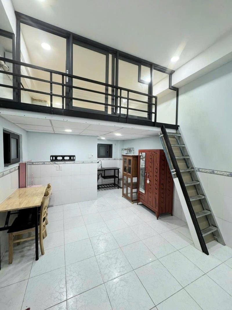 Cho thuê phòng có gác - 35m2 - phan văn trị gần đah văn lang - 3