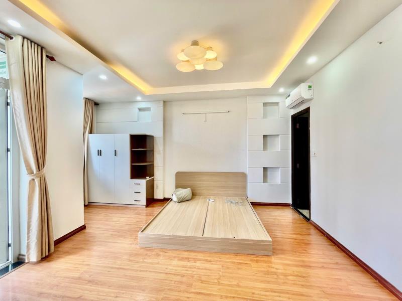 Cho thuê căn hộ ban công riêng gần đại học hutech – ung văn khiêm, quận bình thạnh - 2