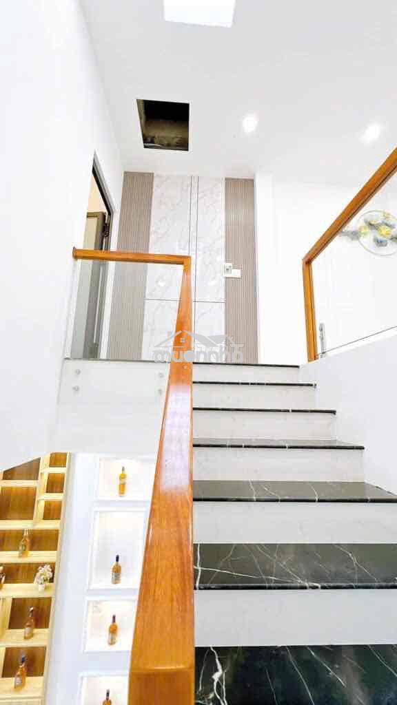 Chính chủ bán gấp 56m2 - hẻm ô tô - phạm văn đồng - 4